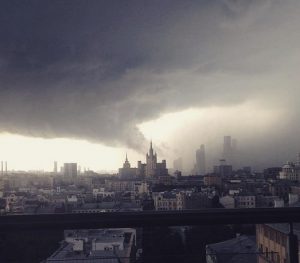 The sky is falling down: ‘Storm of the century’ hits Russia’s capital