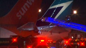 Planes collide in Ontario