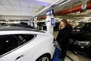 More electric vehicle parking spaces at Frankfurt Airport