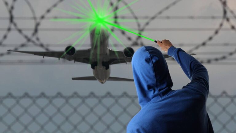 FAA: Laser strikes increase even with fewer planes flying