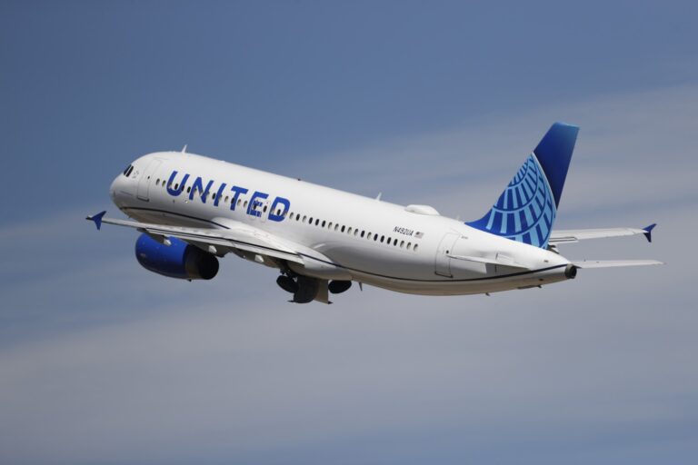 United Airlines adds over 480 daily flights to its US June schedule