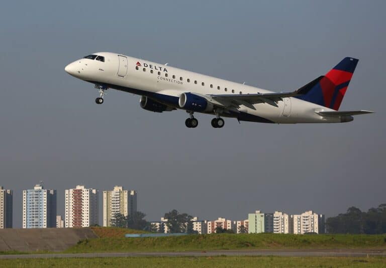 SkyWest Buys 16 New Embraer Jets for Delta Air Network